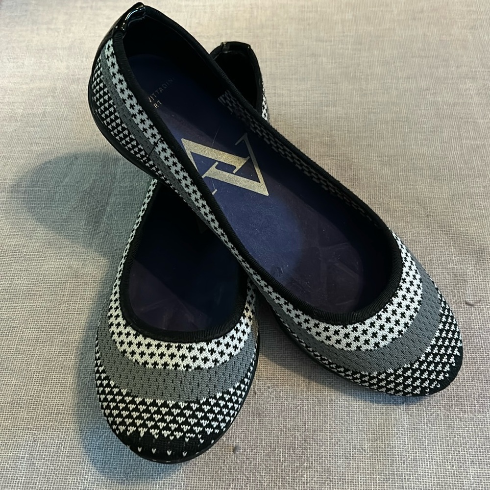 NWOT Adrienne Vittadini shoes